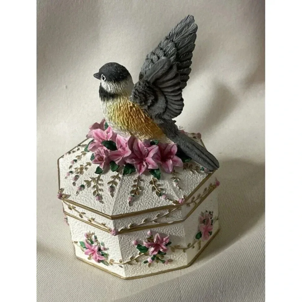 Holsted House Chickadee Bird Music Jewelry Box Wings‎ of Love 2001 Vintage
